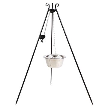 Tripod with pulley with cooking pot
