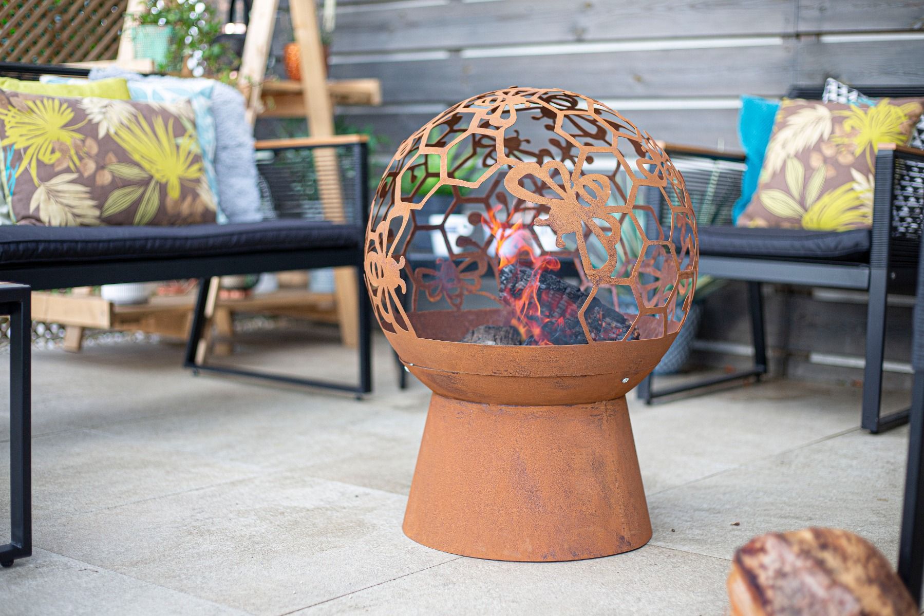 La Hacienda Honey Bee Rust FirePit