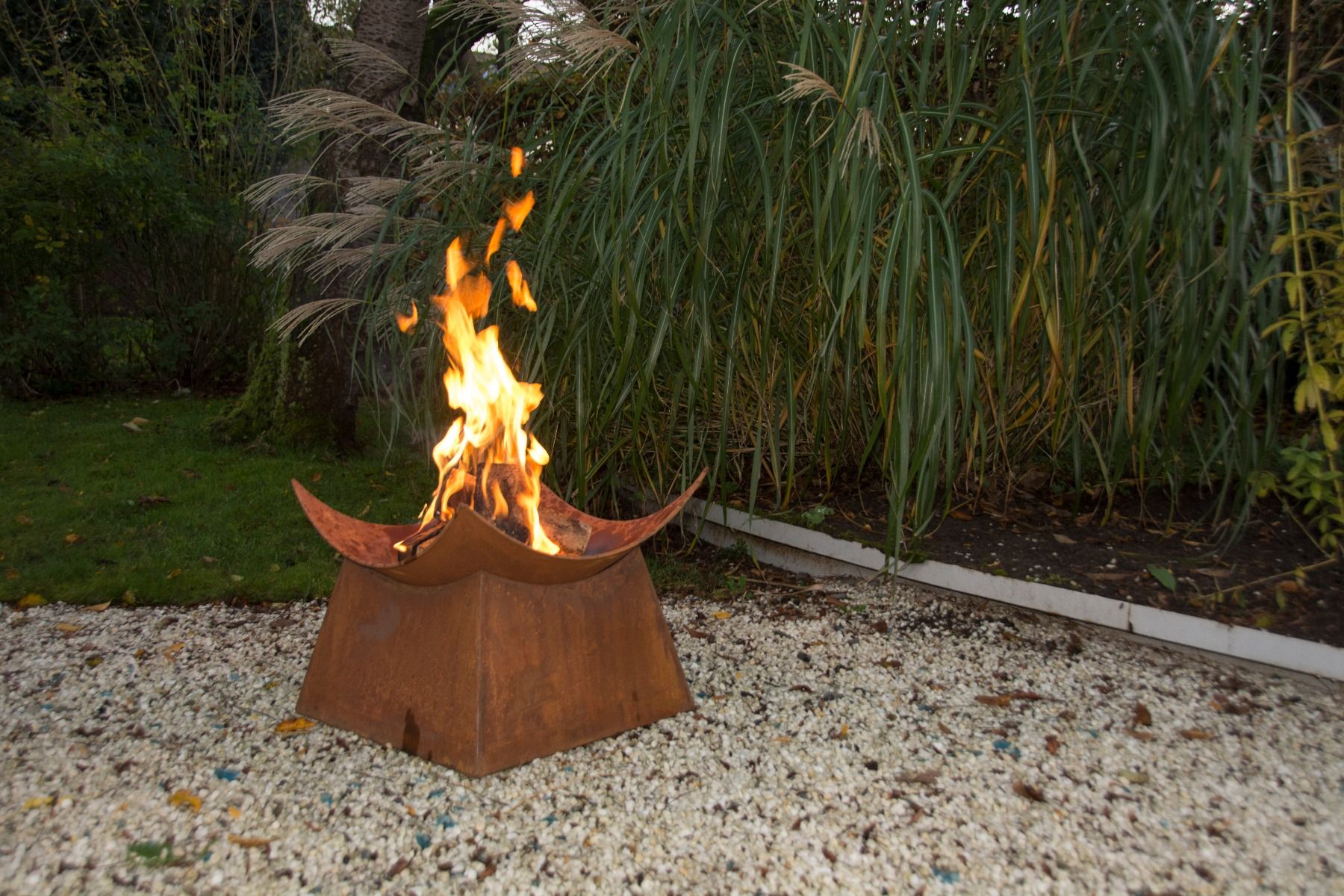 Esschert Rust Fire Bowl with Base (Square)