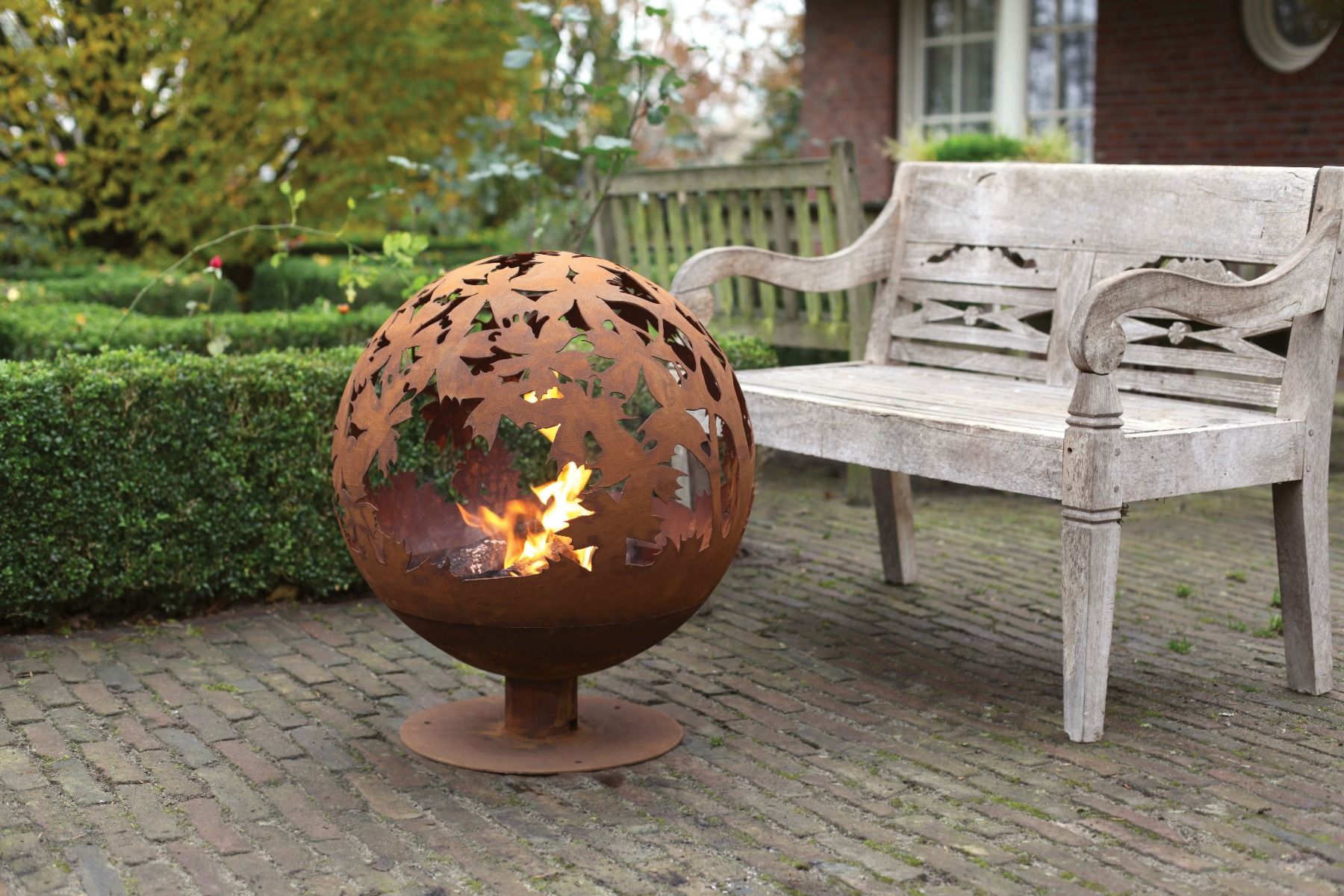 Esschert Fire Ball Laser Cut Leaves Rust Ø58