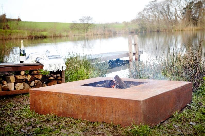 FORNO Fire Table CortenSteel Square (Ø120cm)