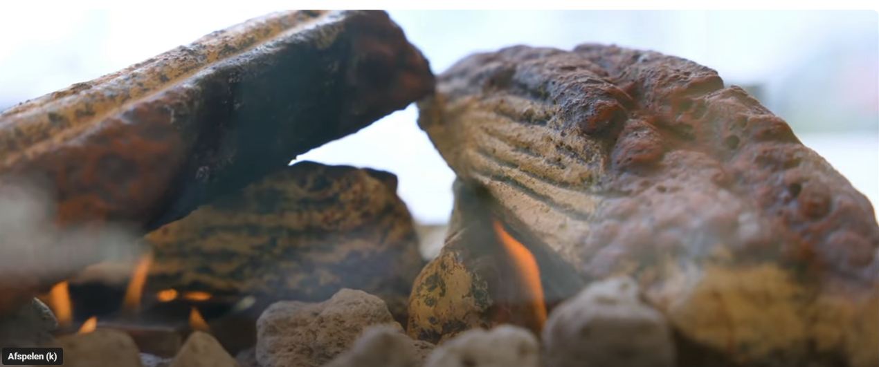 Happy Cocooning bar table