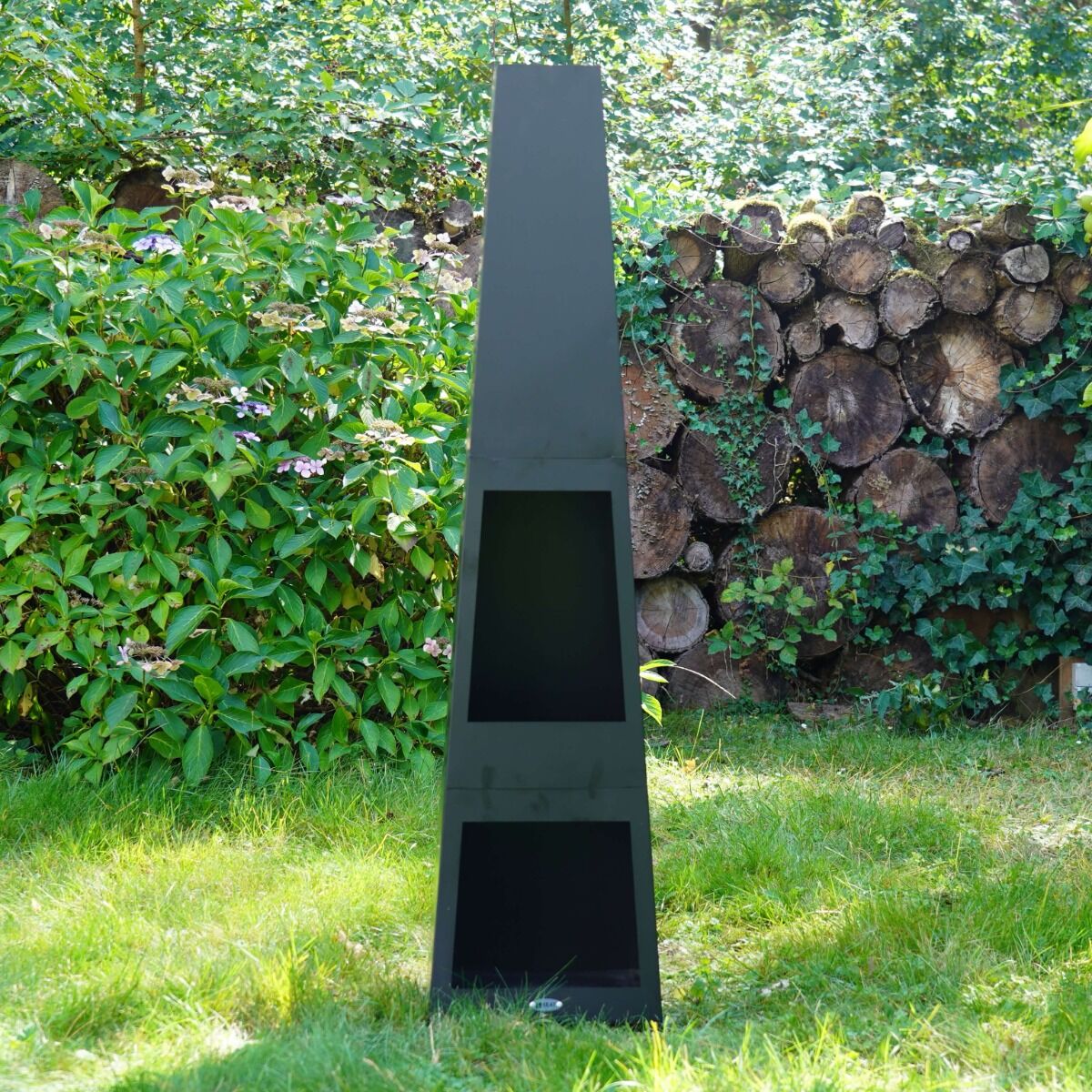 HEAT Oslo Fireplace with Wood Storage