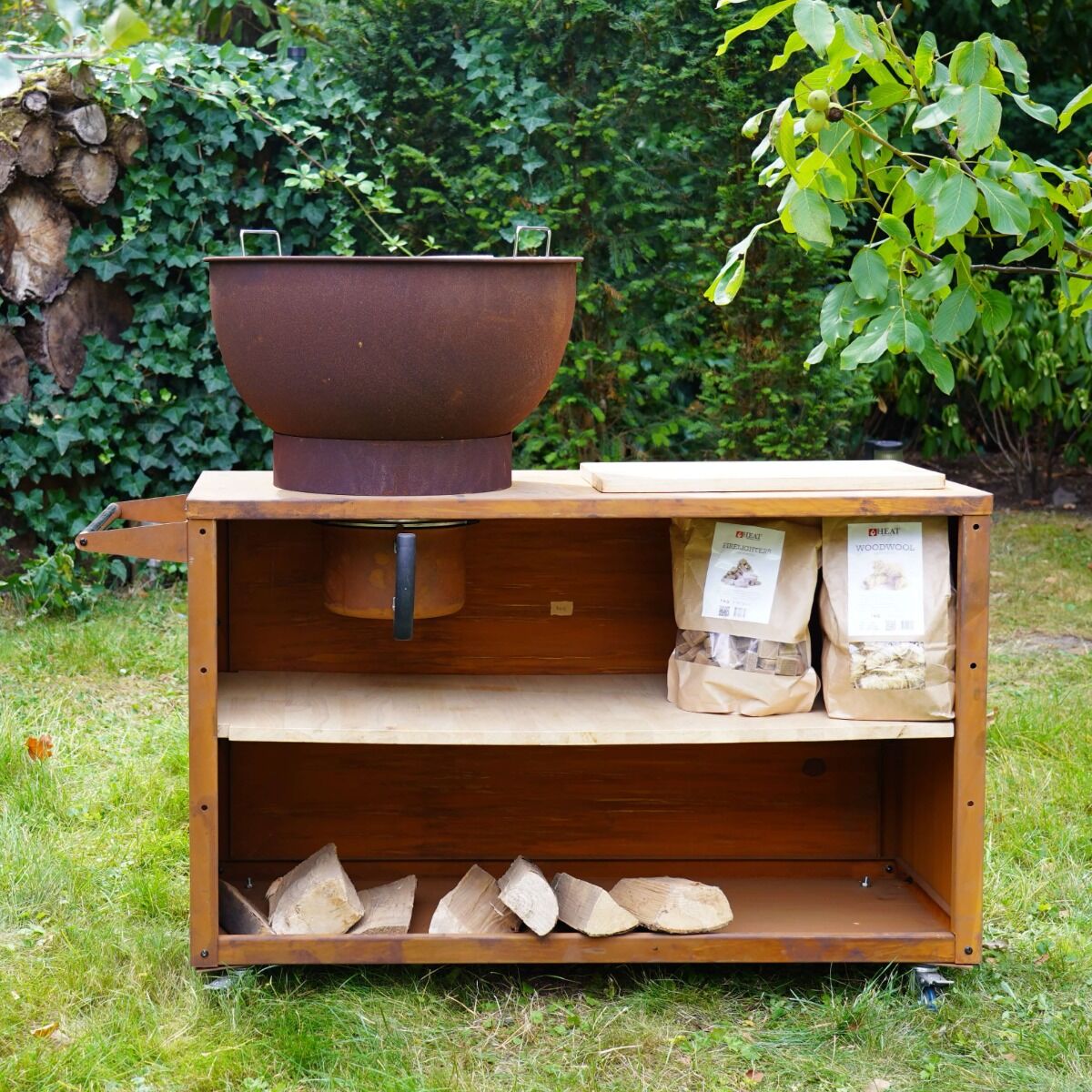 HEAT Trolle Outdoor Kitchen Rust