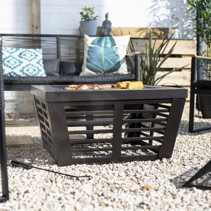La Hacienda Elda Firepit