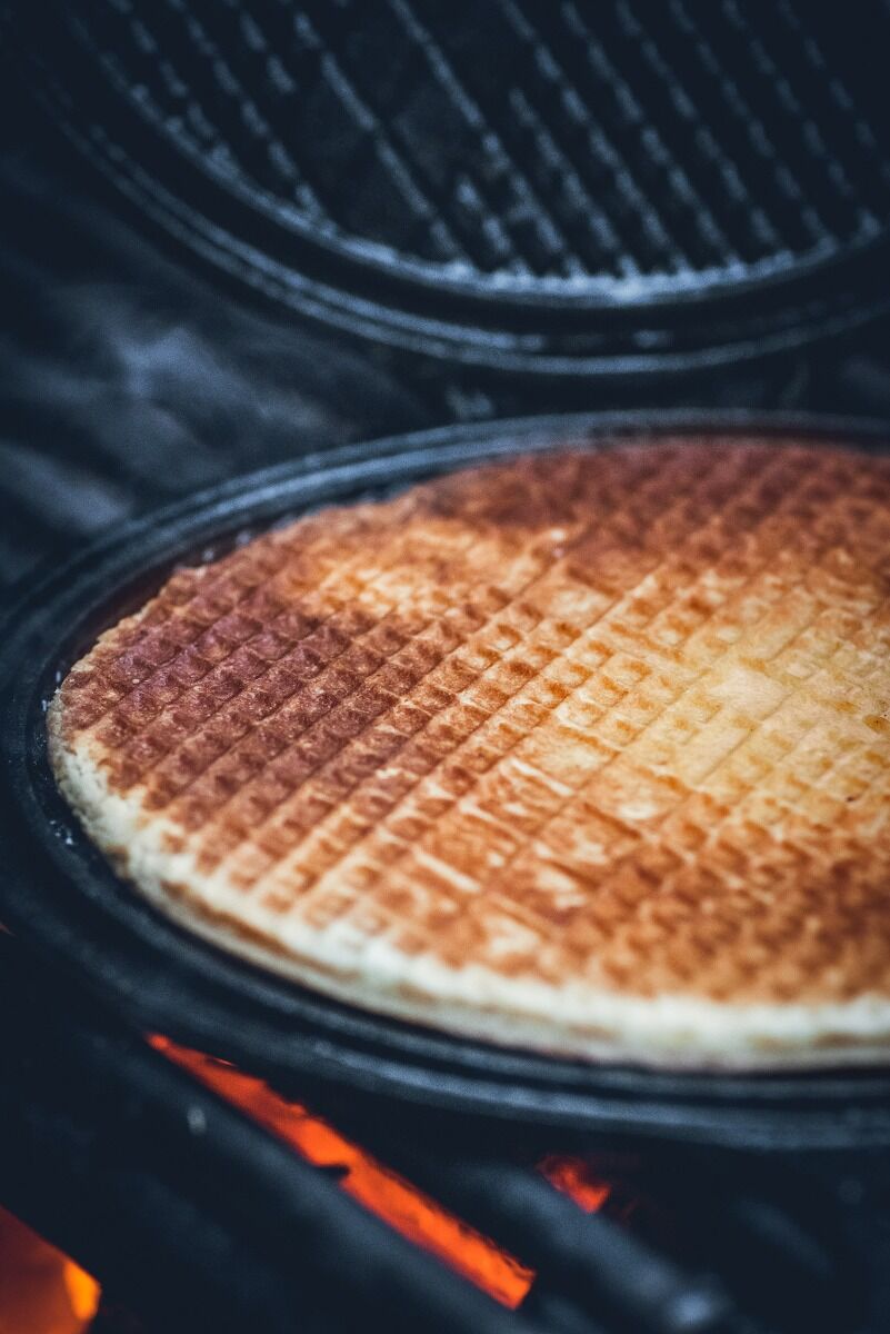 The Windmill Cast iron syrup waffle iron