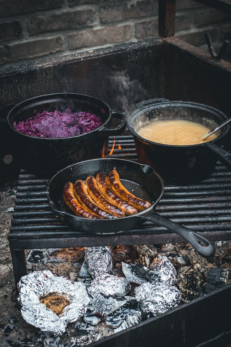 The Windmill BBQ Pan with lid 