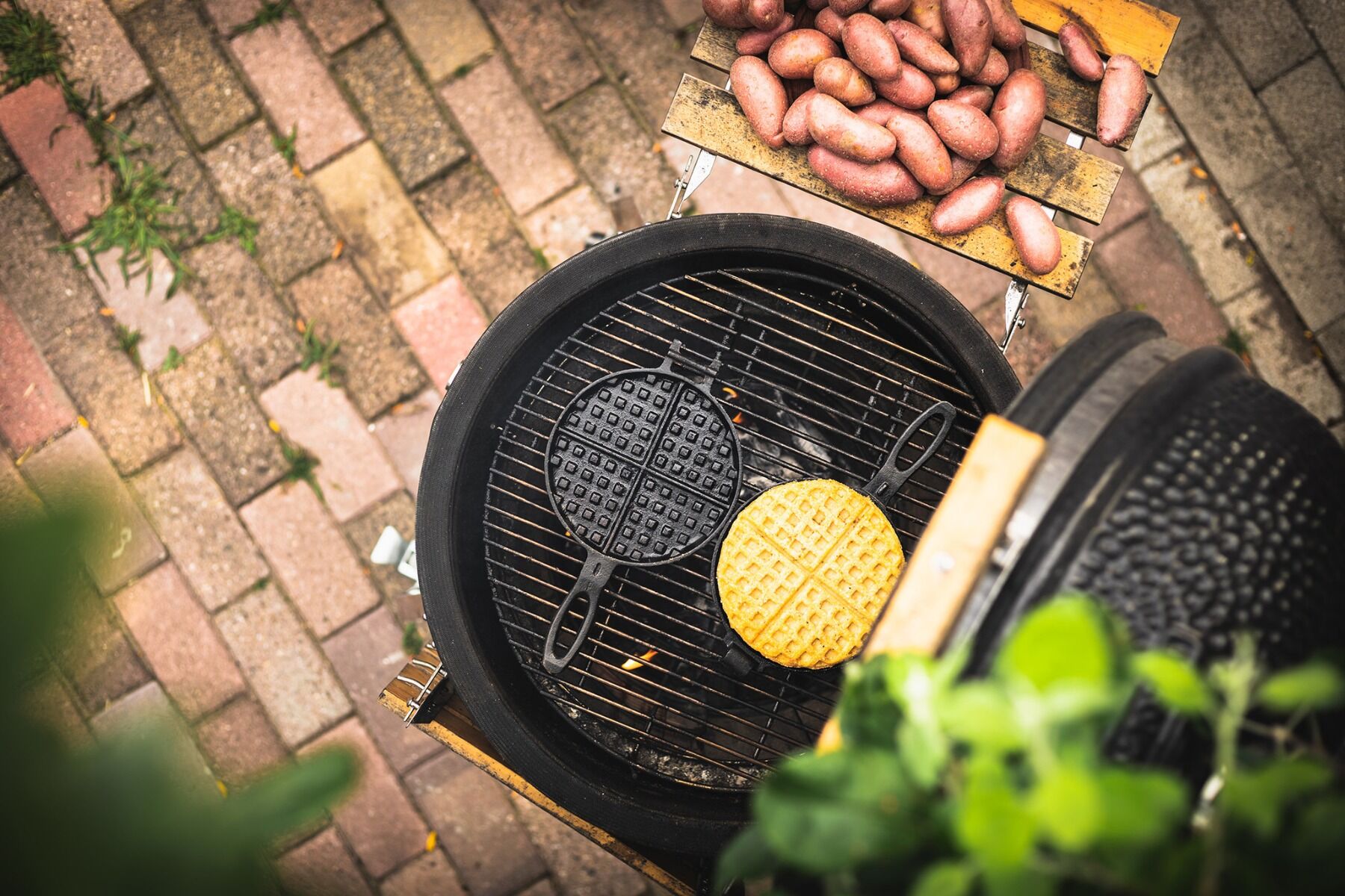 The Windmill Cast iron waffle iron