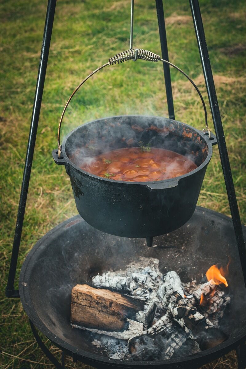 The Windmill Dutch oven  Online at