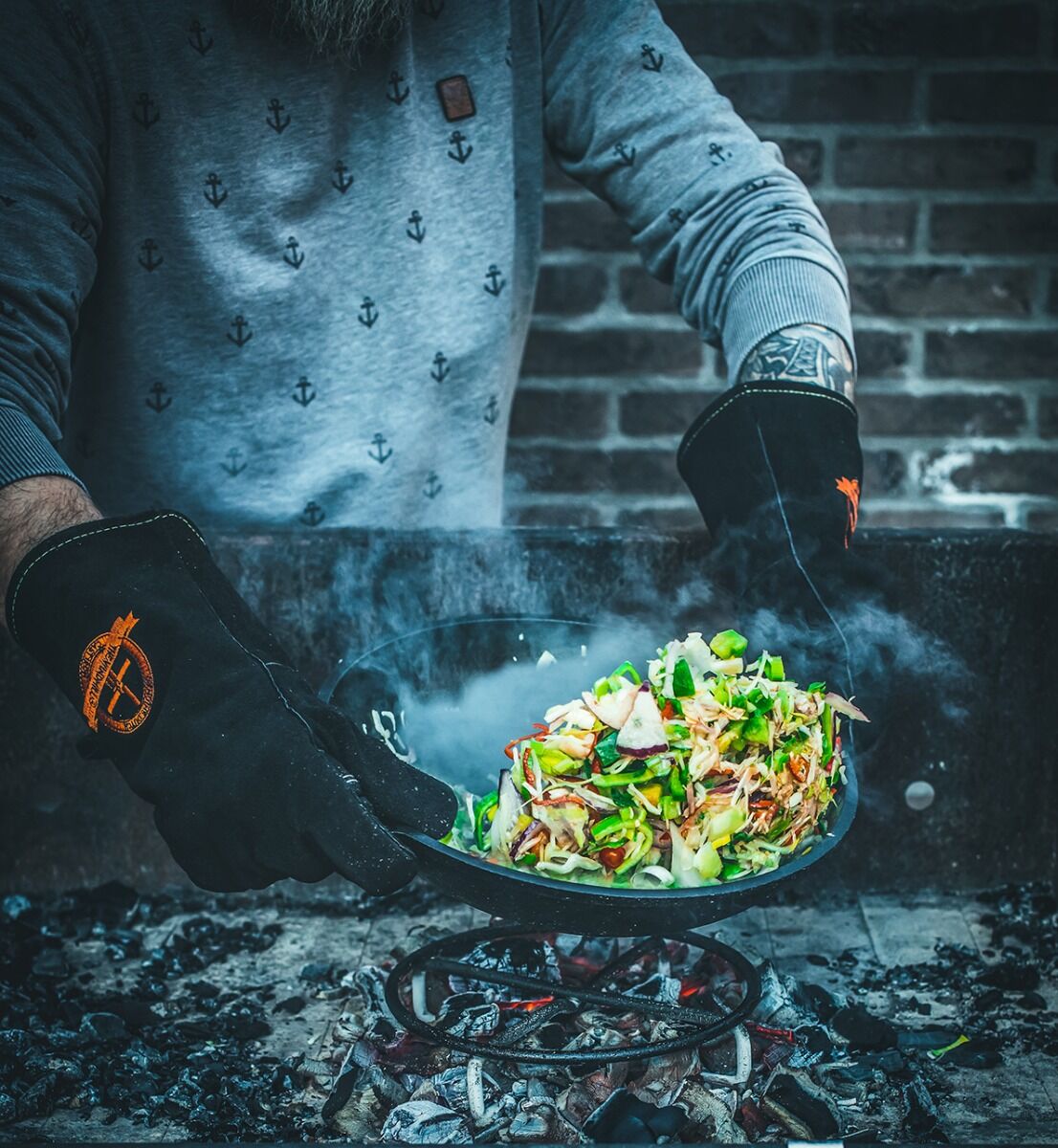 The Windmill Set of 2 Leather BBQ Gloves