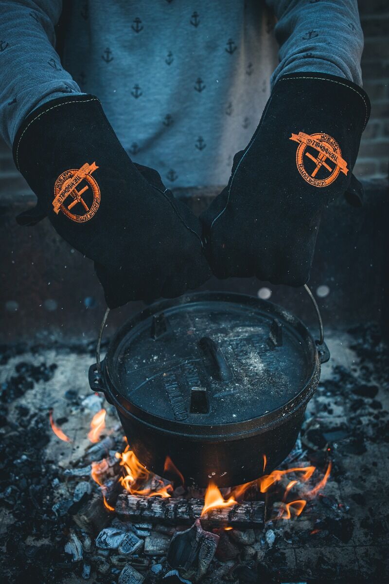 The Windmill Set of 2 Leather BBQ Gloves