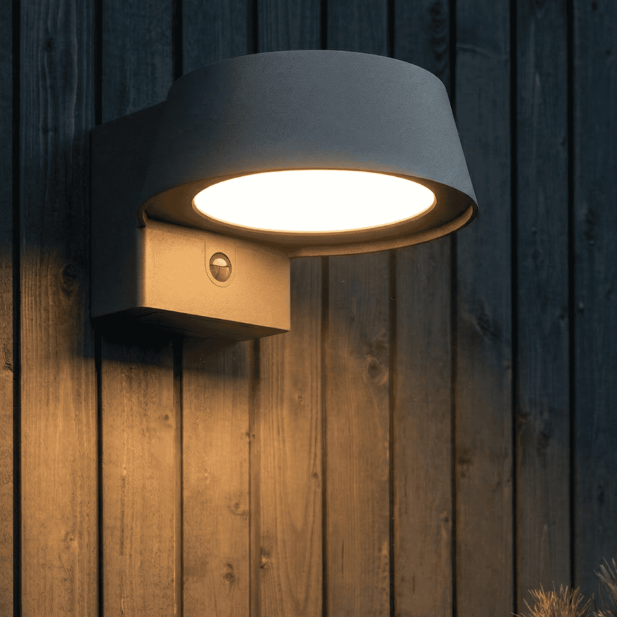 ZOLUNA solar wall light Olivia