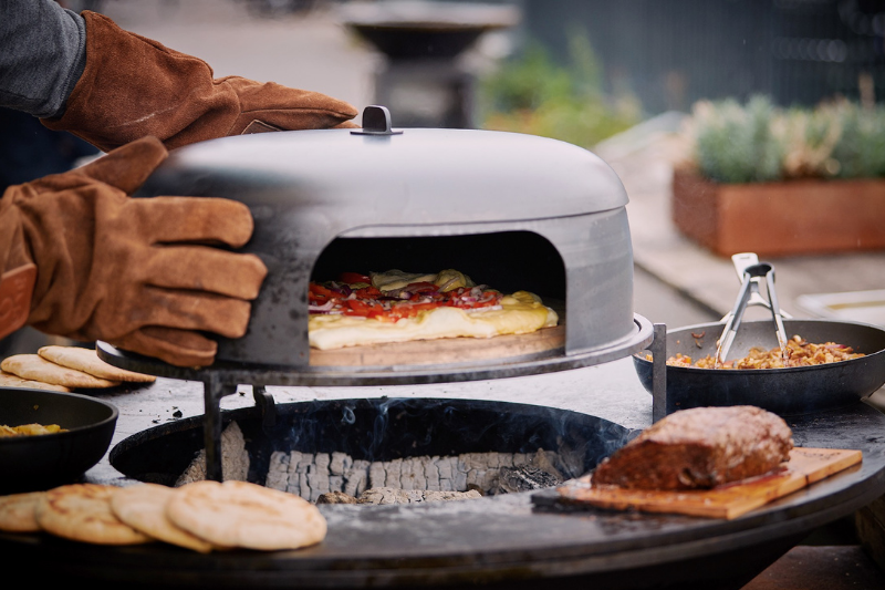 The tastiest pizzas from your own outdoor pizza oven