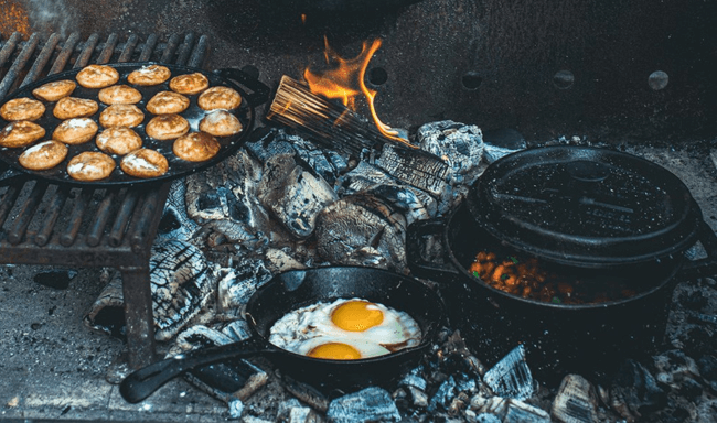 5 x 4 Rectangular Cast Iron Frying Pan / Skillet with Handle & Wooden Base  (1 Skillet), 1 - Foods Co.