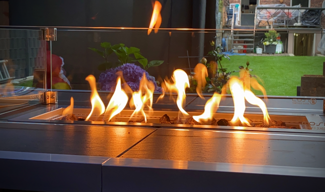 Make your fire pit even warmer with the Swedish torch fire method