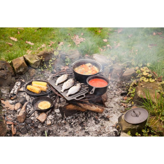 Petromax Campfire Griddle and Fire Bowl, Steel with 3 Removable Legs for  Outdoor Campfire Cooking, Grilling and Frying or Build Fire Directly in  Bowl